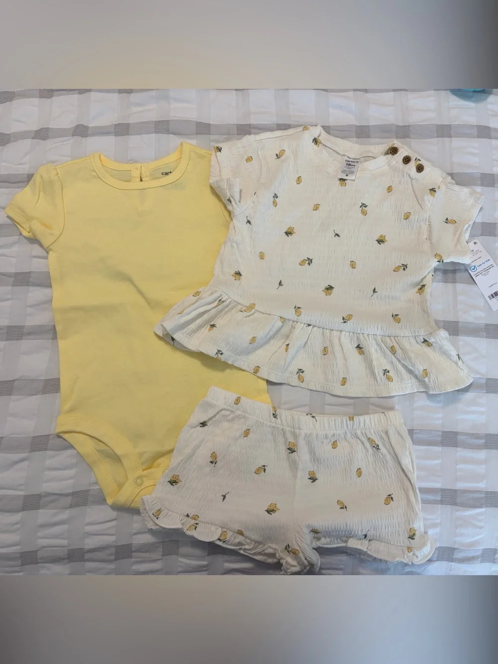 NWT Carter’s Baby/Toddler Girl Lemon Outfit, 18M
